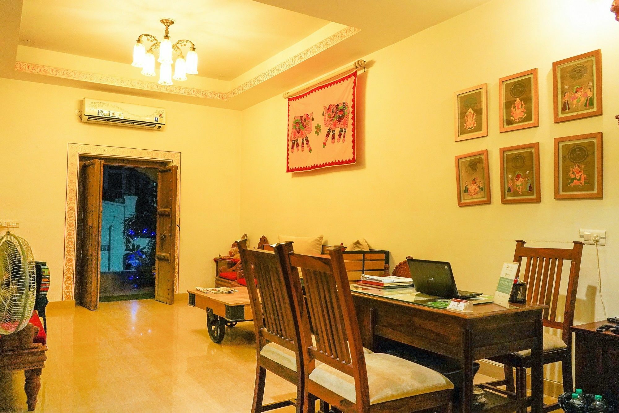 Hotel Raj Kothi Jaipur Airport Exterior foto